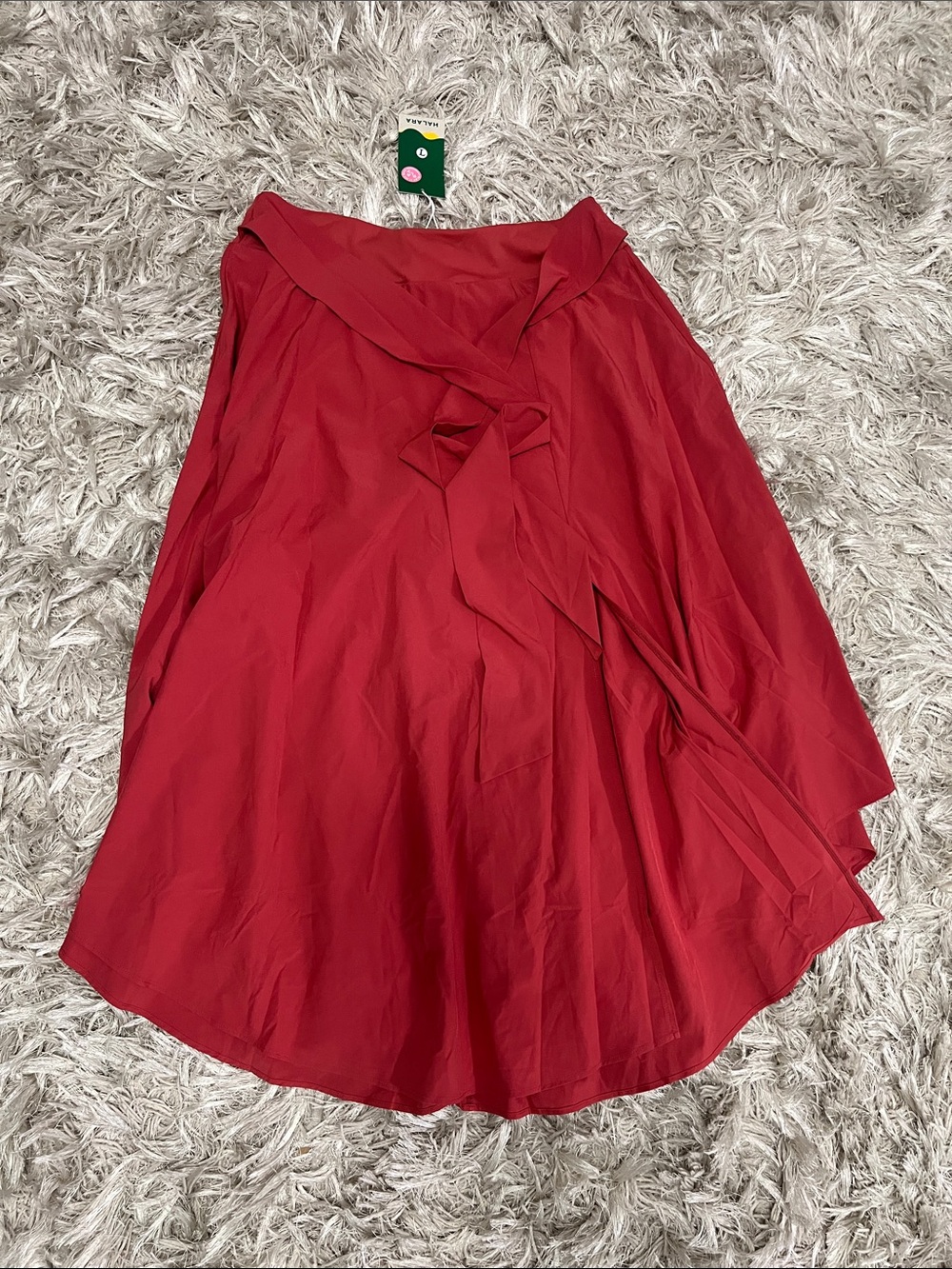 HALARA Red Asymmetrical Tie-Detail Skirt